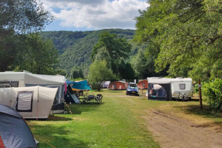 Christelijke camping Belgische Ardennen kampeerplaats standaard 01