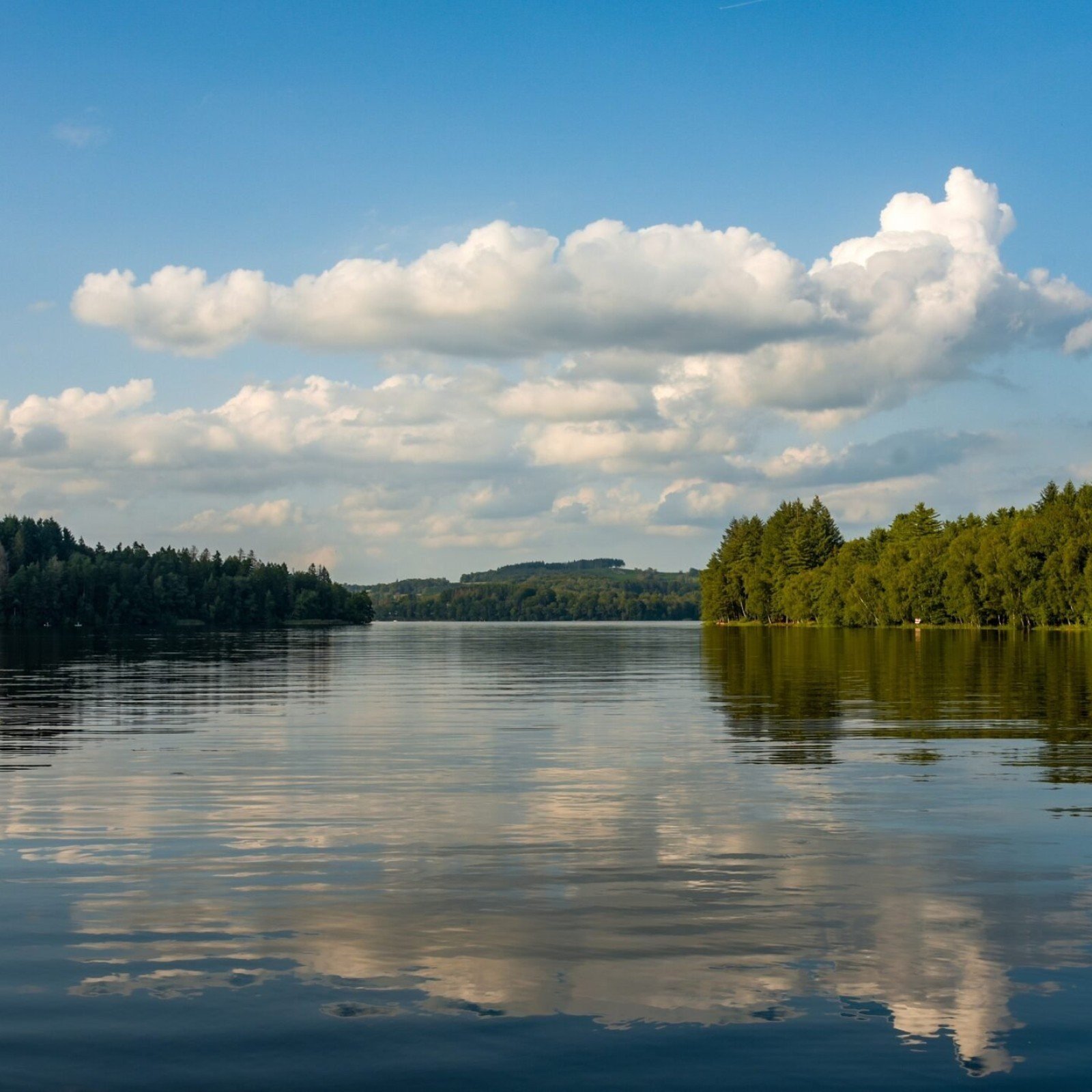 Lac des Settons en Lac de Pannecière