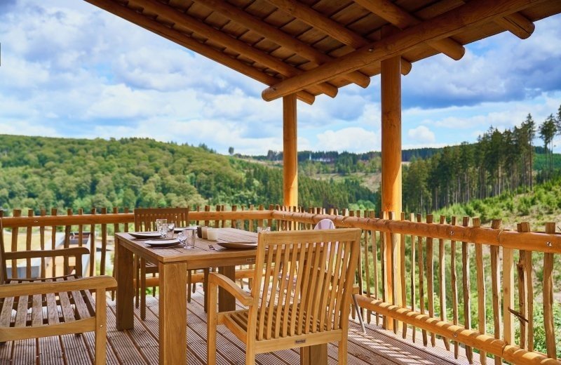 Christelijk vakantiepark sauerland 4p boomhut met glijbaan 02