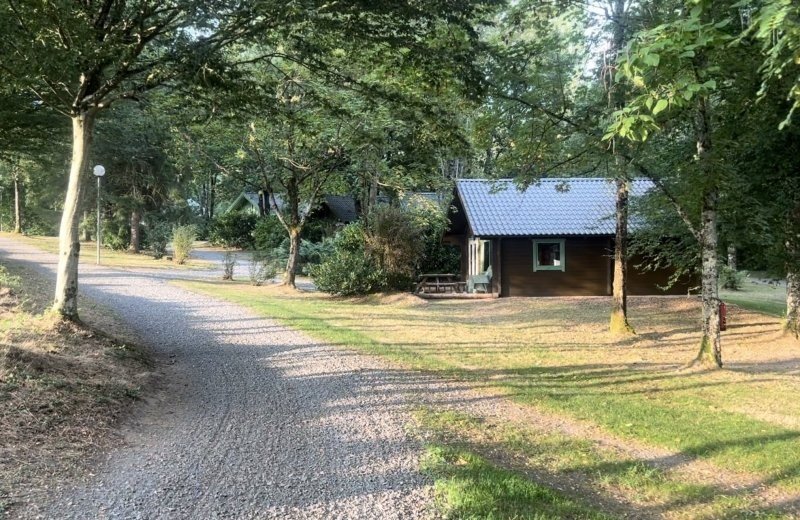 Christelijke camping frankrijk bourgogne bos chalet 17