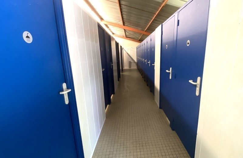 Christelijke camping frankrijk bourgogne sanitairgebouw 2 03