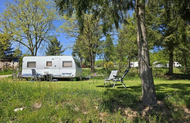 Christelijke camping moezel duitsland ruime terrasplaatsen 02